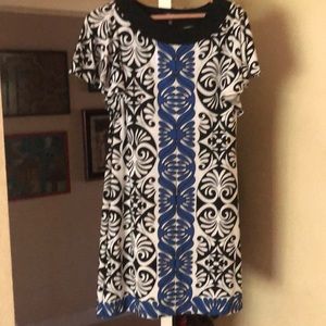 Nicole by Nicole Miller short sleeved shift dress